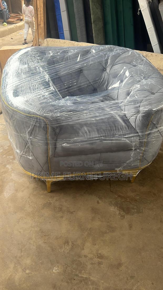 Italian Single Sofa photo 2
