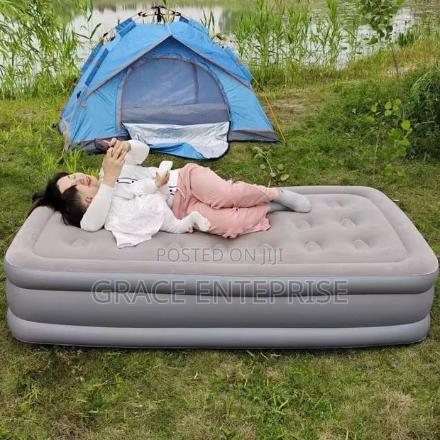 High Quality Single Inflatable Mattress in Good Condition (Single · Photo 2
