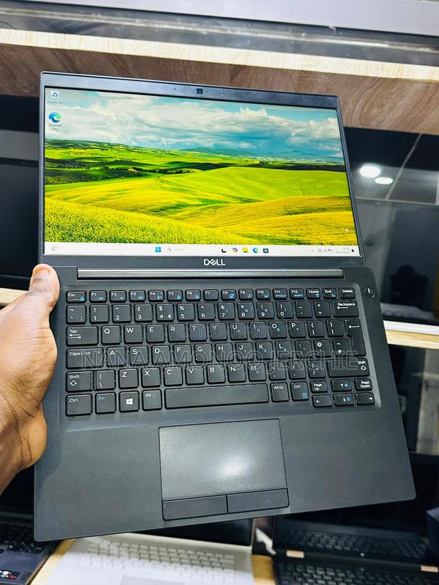 Laptop Dell Latitude 7390 8GB Intel Core I5 SSD 256GB photo 4