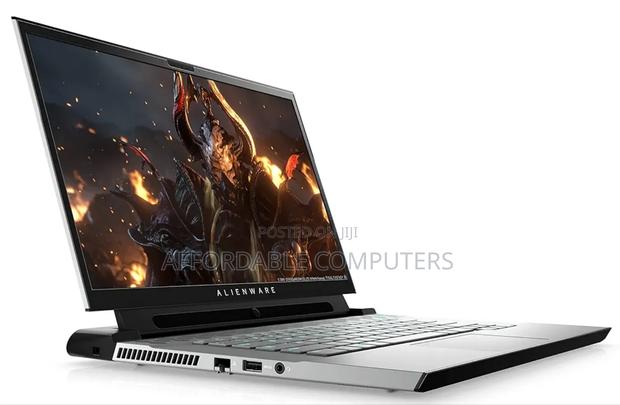 New Laptop Alienware M17x R2 3GB Intel Core I7 SSD 1T photo 4