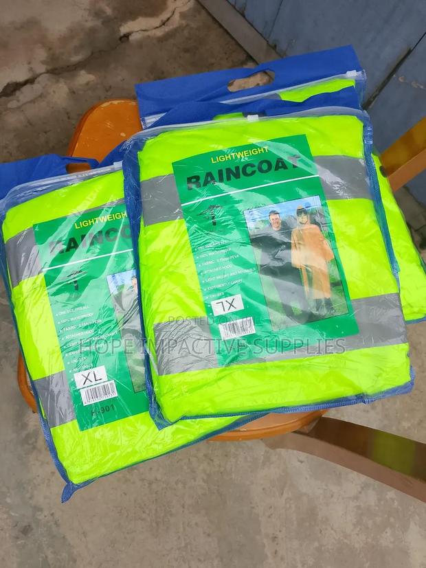 High Quality Raincoat - Top And Down.