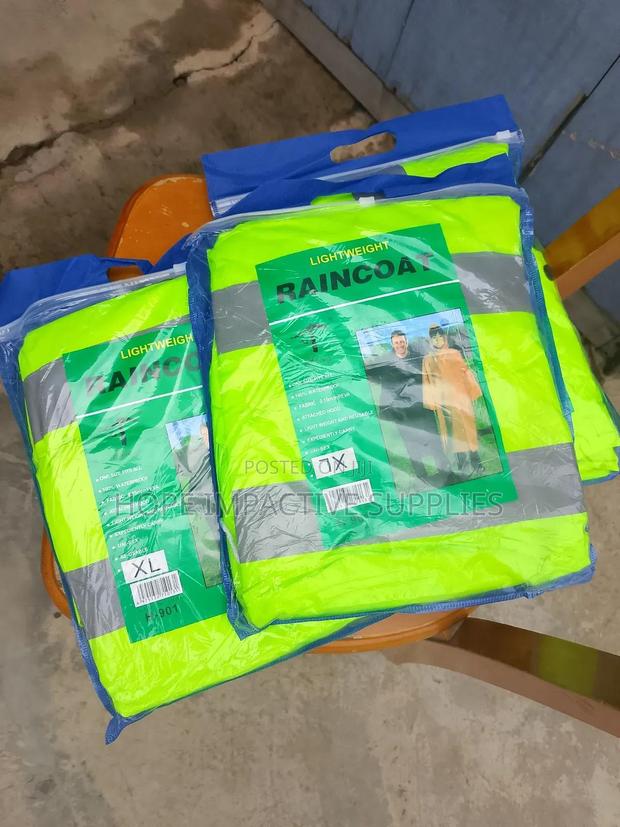 High Quality Raincoat - Top And Down.