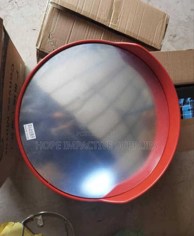 80cm Convex Mirror. · Photo 2