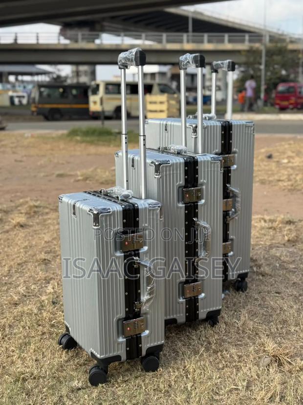 Durable Executive Luxury Zipless Luggages Promo From1st-6th September · Photo 2