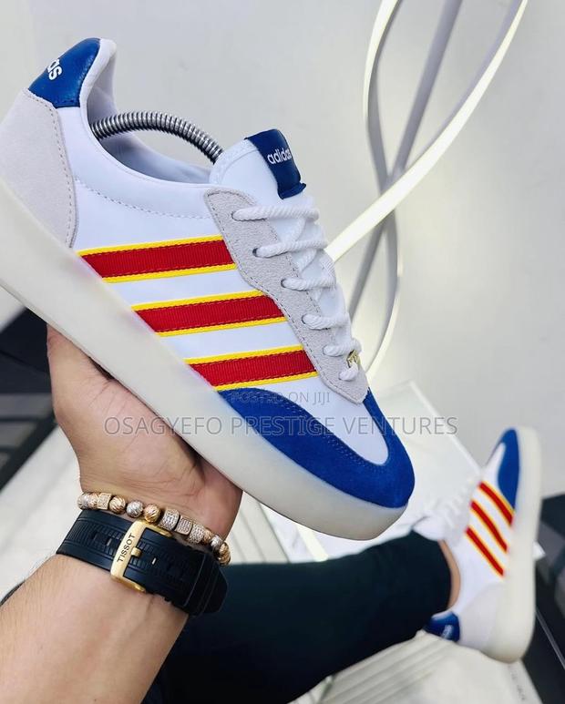 Quality Adidas Sneakers · Photo 3