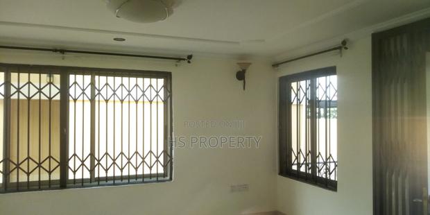 4bdrm House in North Legon for rent photo 16