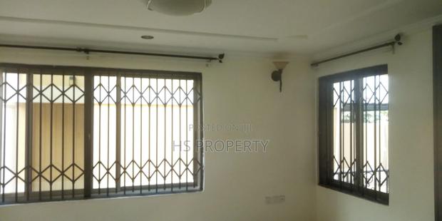 4bdrm House in North Legon for rent photo 17