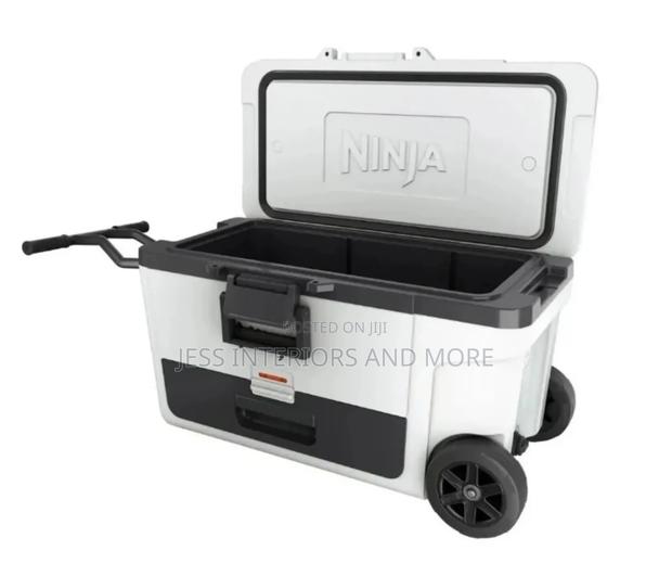 Ninja Frostvault 65qt/61l Wheeled Cooler photo 3