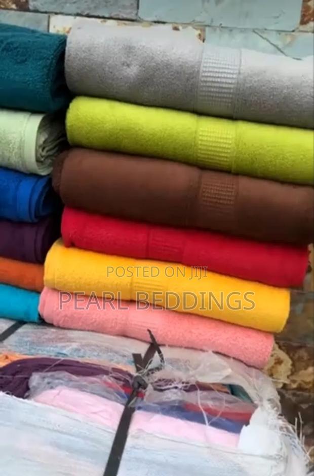 Premium Quality High Grade 100% Cotton Bath Towel Available In Colors photo 6