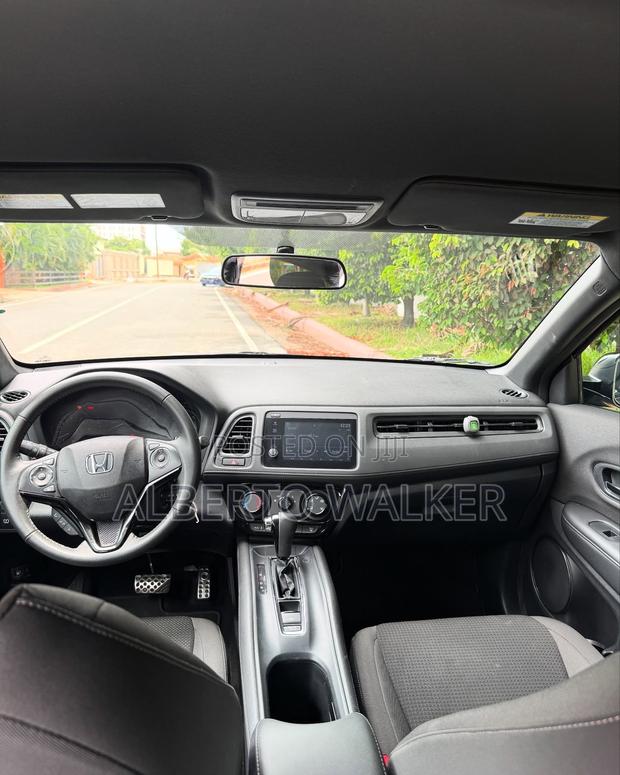 Honda HR-V Sport 2022 Black photo 4