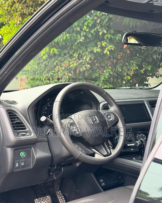 Honda HR-V Sport 2022 Black photo 5