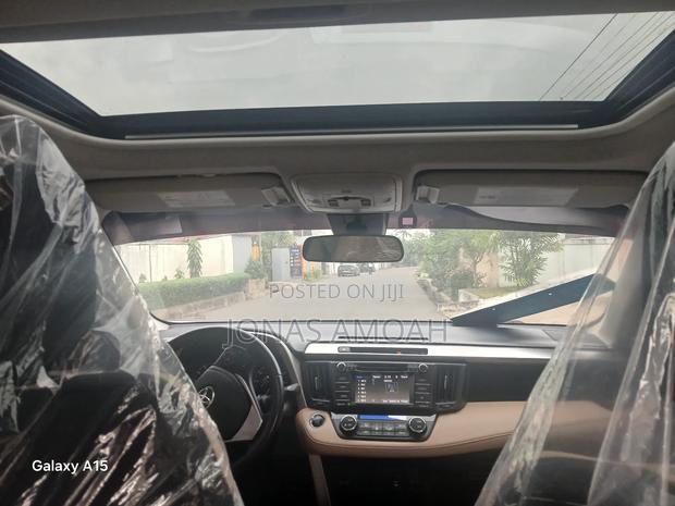 Toyota RAV4 2018 White