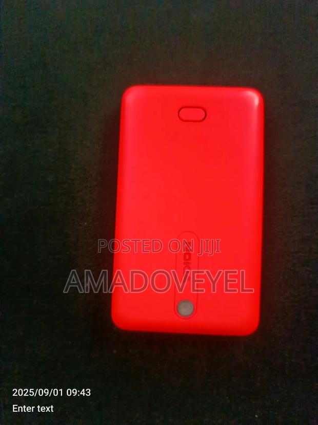 Nokia Asha 501 Red · Photo 4