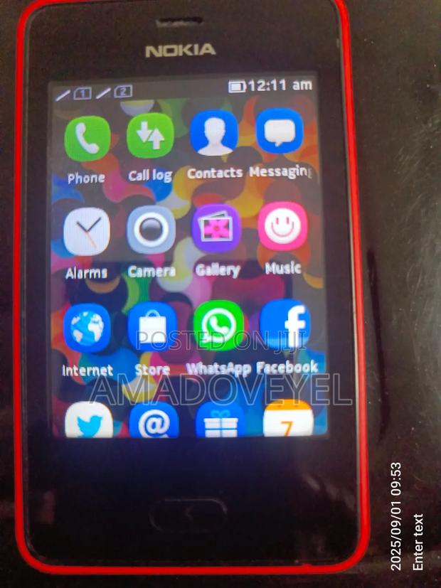 Nokia Asha 501 Red · Photo 2