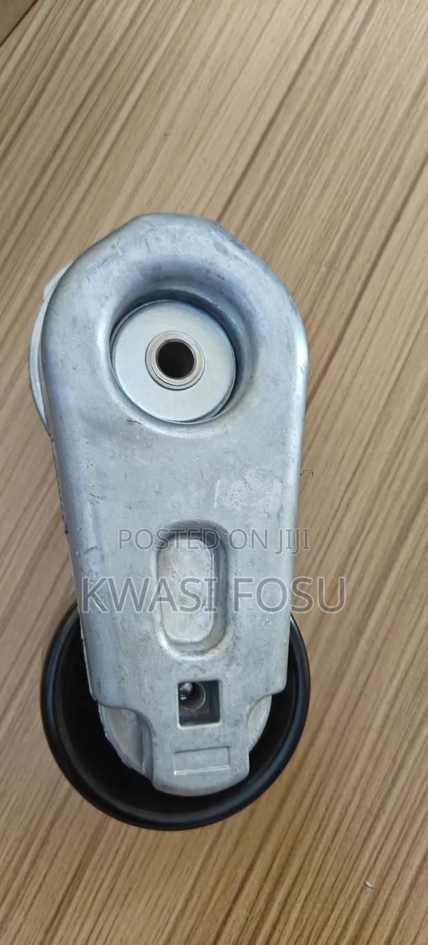 Ford Escape V6 3.0 Belt Adjuster/ Tensional photo 2