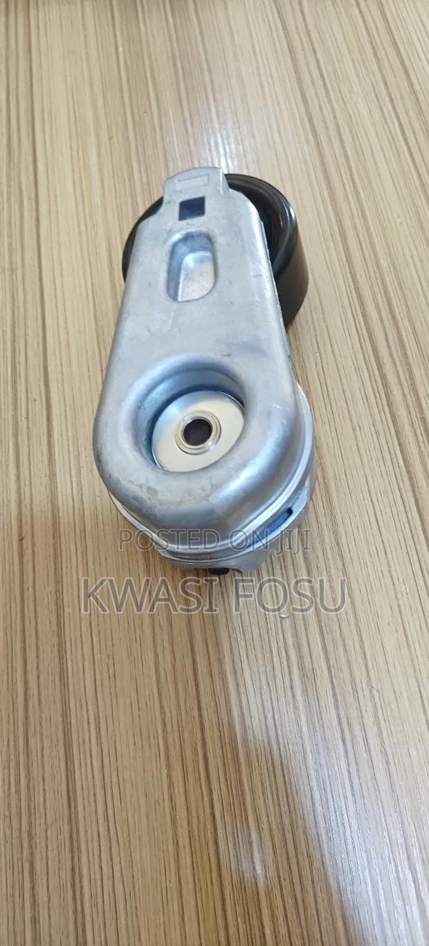 Ford Escape V6 3.0 Belt Adjuster/ Tensional photo 3