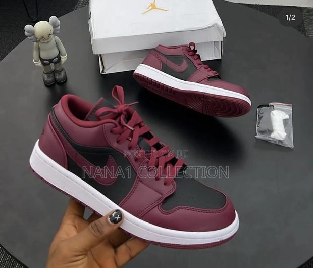 Air Jordan 1 Low “Dark Beetroot” Sneakers · Photo 4
