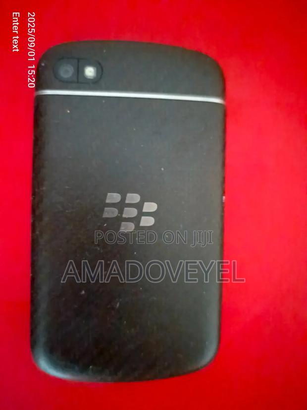 BlackBerry Q10 16 GB Black · Photo 1