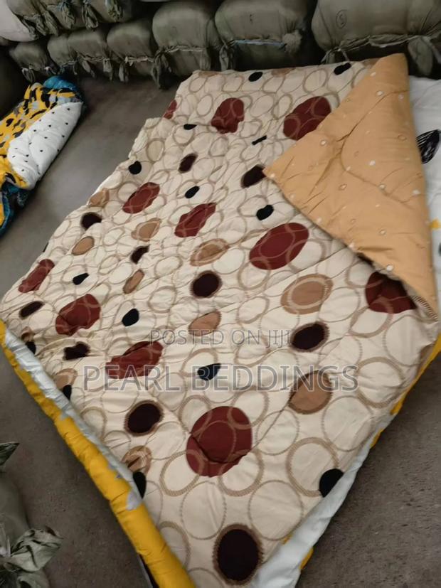 Luxurious 100% Cotton 7pcs Reversible Duvet Set Available in Stock photo 6