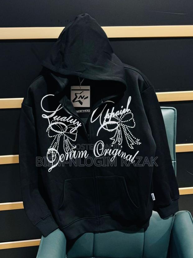 Original Zip Hoodies Available in Black N Dark Blue Color · Photo 3