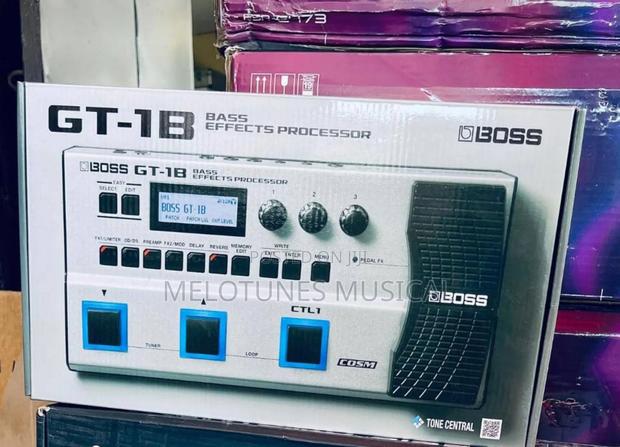 Boss Gt-1b Bass Effects Processor · Photo 2