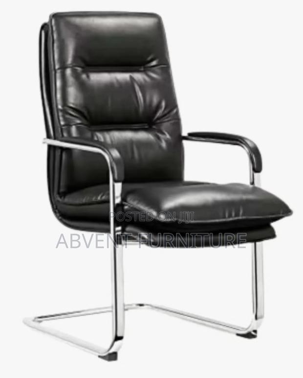 Executive Visitor Chairs · Photo 2