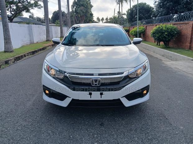 Honda Civic Sport Hatchback 2018 White photo 4