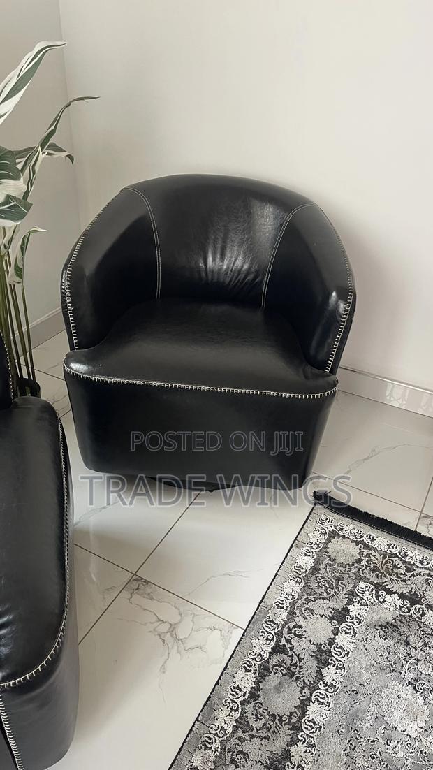 Black Leather Chair With Wheel for Podcast Office and Home Use photo 4