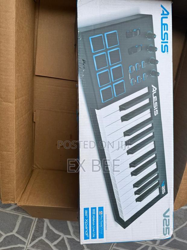 Alesis V25 Midi Controller · Photo 3