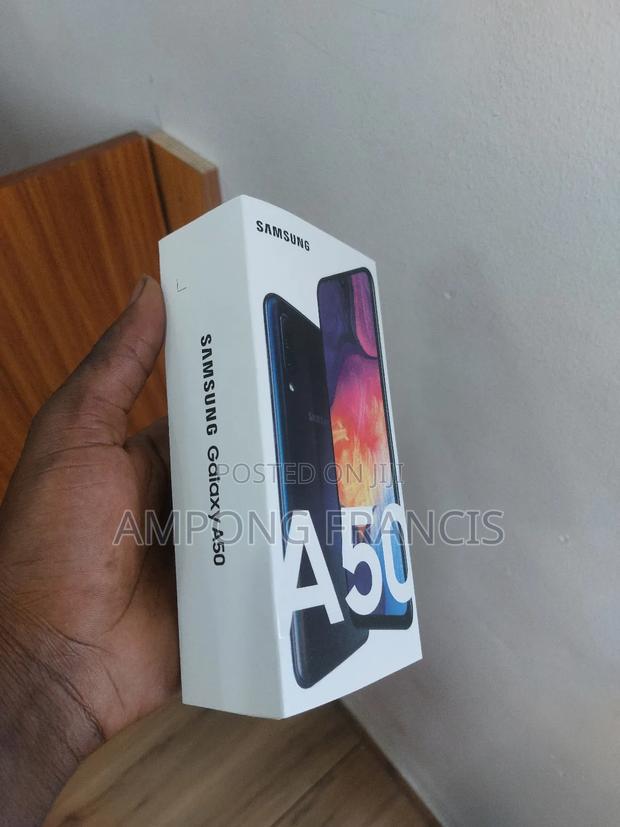 New Samsung Galaxy A50 128 GB Blue · Photo 2