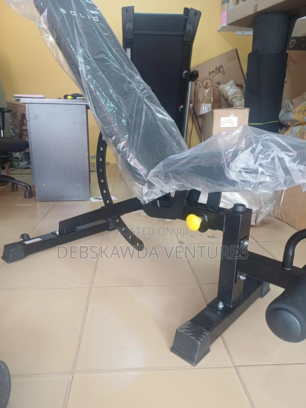 Adjustable Commercial Bench · Photo 3