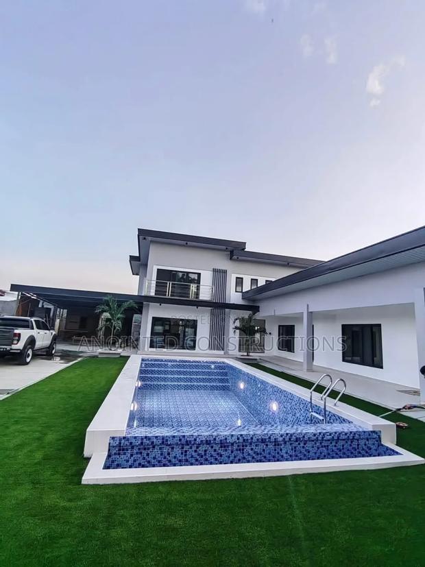 Swimming Pool Contractor · Photo 2