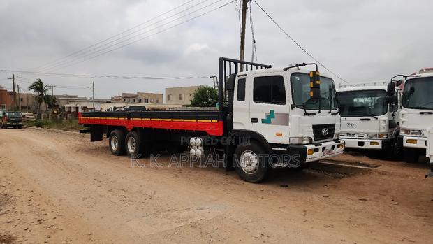 Hyundia 14-Ton Truck Double Axle photo 6