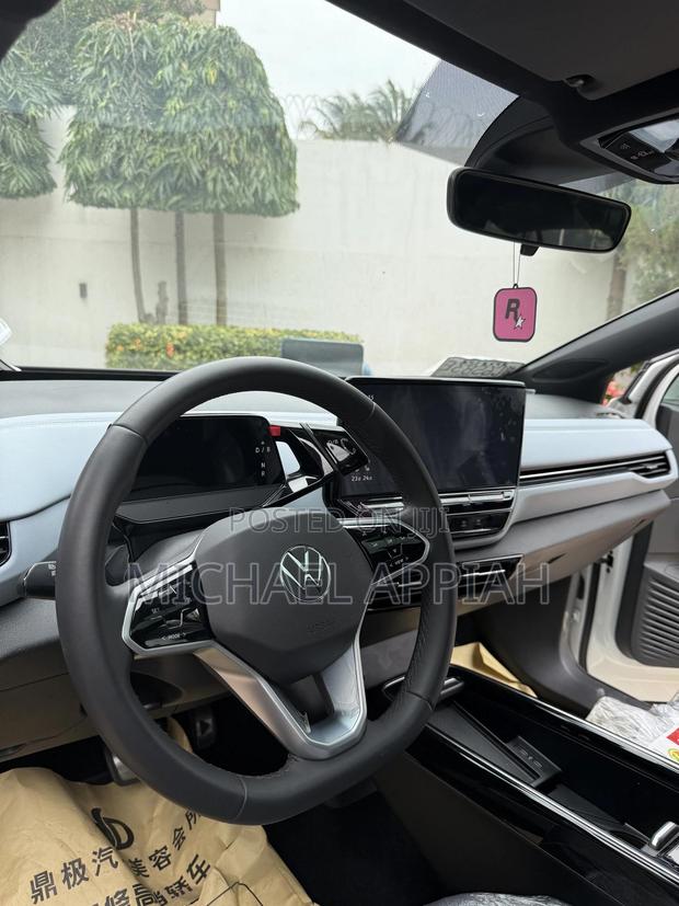 Volkswagen ID.4 2024 White photo 7