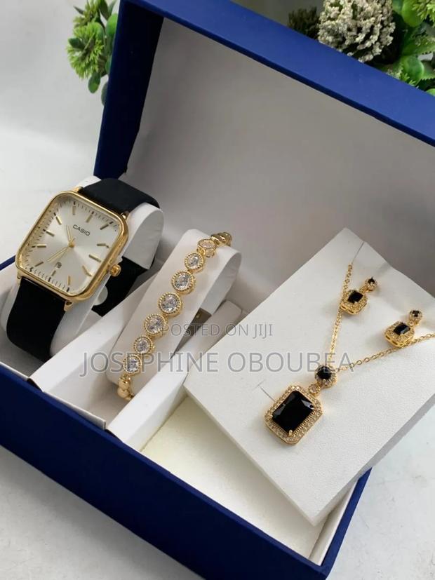 Casio Leader Watches With Bracelet and Necklace photo 3
