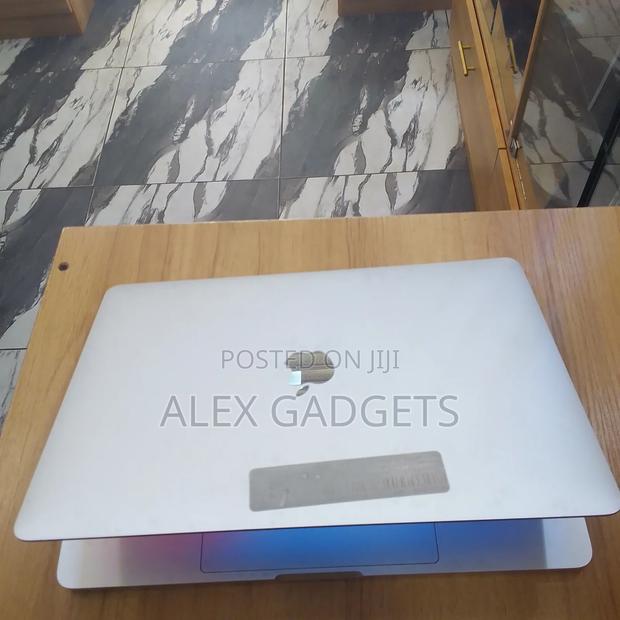 Laptop Apple MacBook Pro 2017 8GB Intel Core I5 eMMC 256GB photo 2