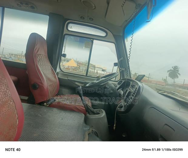 Hyundai County 2012 White photo 6