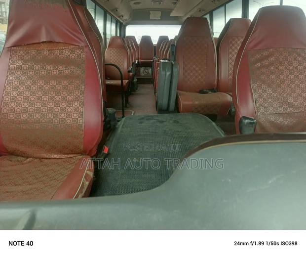 Hyundai County 2012 White photo 4