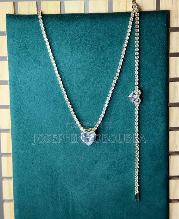 Stones Necklace With Bracelet photo 3