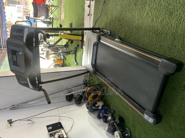 Horizon Treadmill 150kg · Photo 3