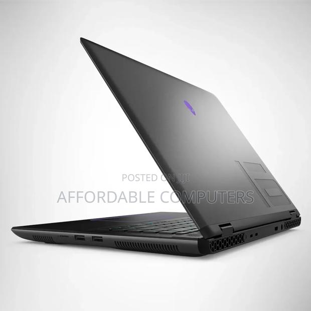 New Laptop Alienware M17x R2 32GB Intel Core Ultra 9 SSD 1T photo 2