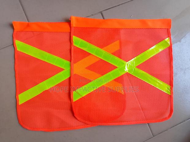 Safety Whip Flag · Photo 4
