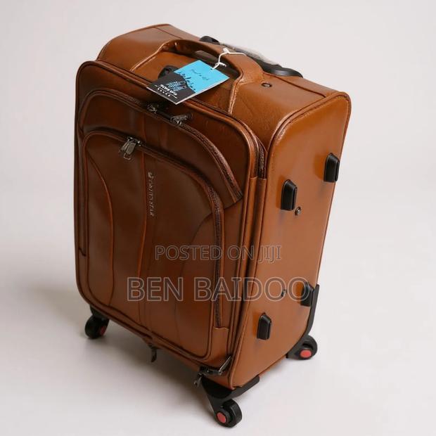 Leather Travel Bag (Medium Size) · Photo 4