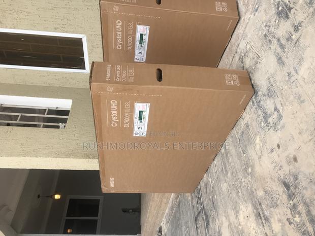Samsung Crystal Uhd Tv 55”Du7000 · Photo 2