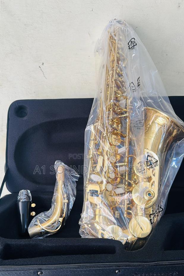 Yamaha Beginner’S Alto Saxophone - Gold · Photo 4