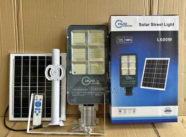 Solar Streetlight 600w Solar Street Light Remote · Photo 3