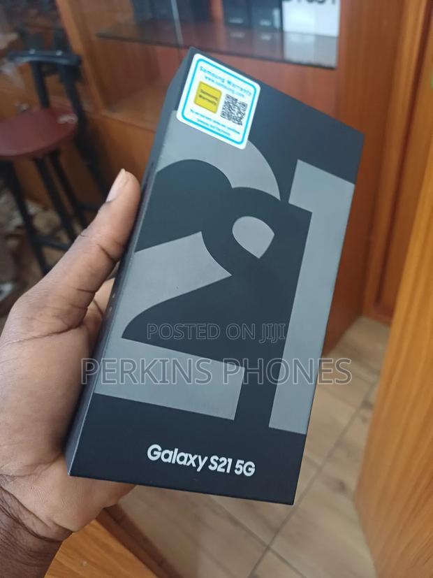 New Samsung Galaxy S21 5G 128 GB Black · Photo 2
