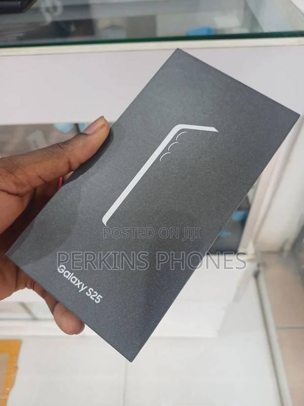 New Samsung Galaxy S25 256 GB Black