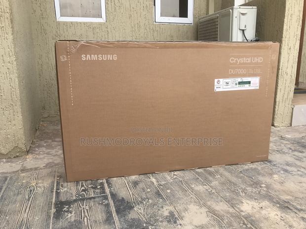 Samsung Crystal Uhd Smart Tv Du7000 55 · Photo 2
