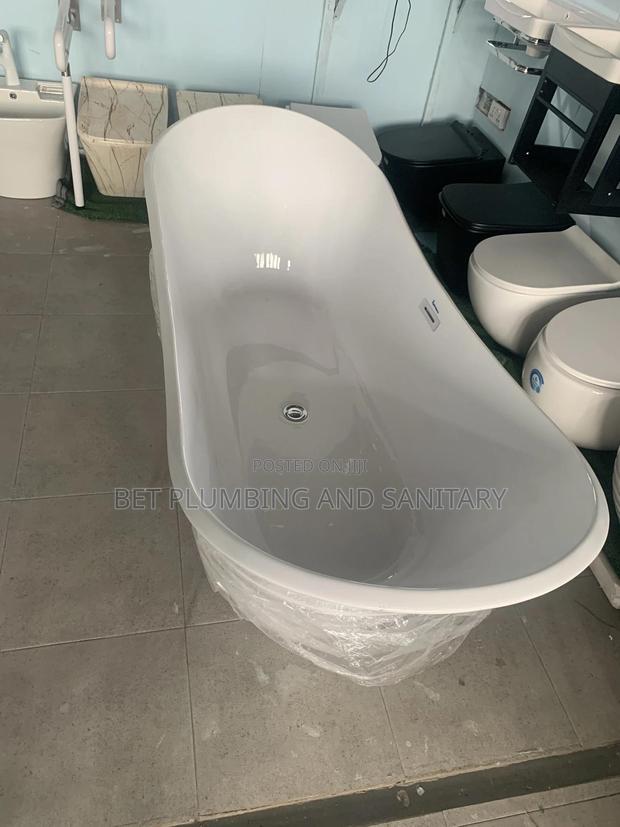 Jacuzzi Bathtub Complete_ · Photo 4